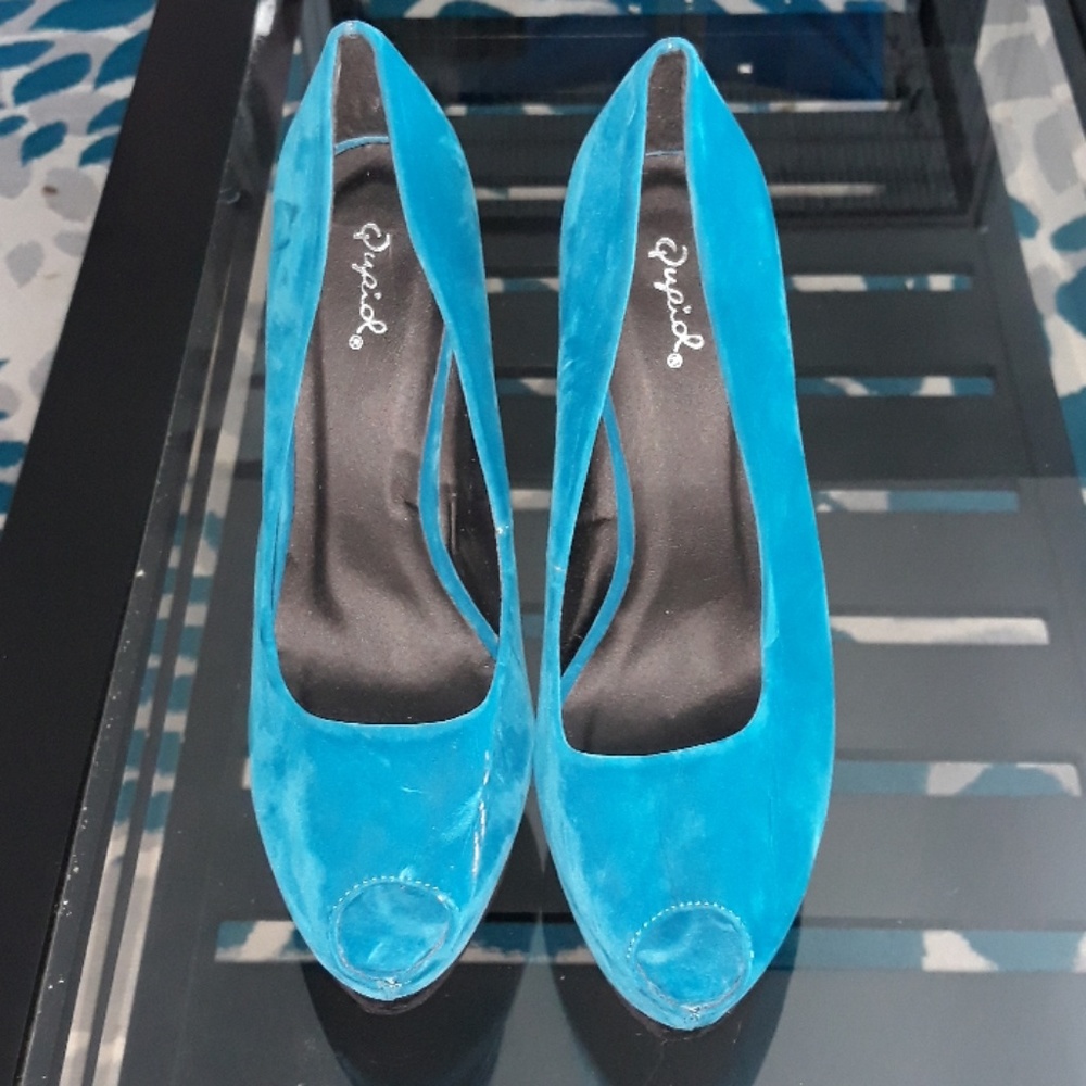 Qupid blue suade heels